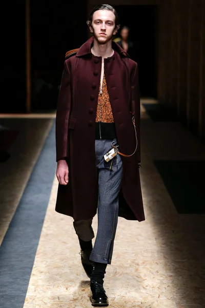 Look 42